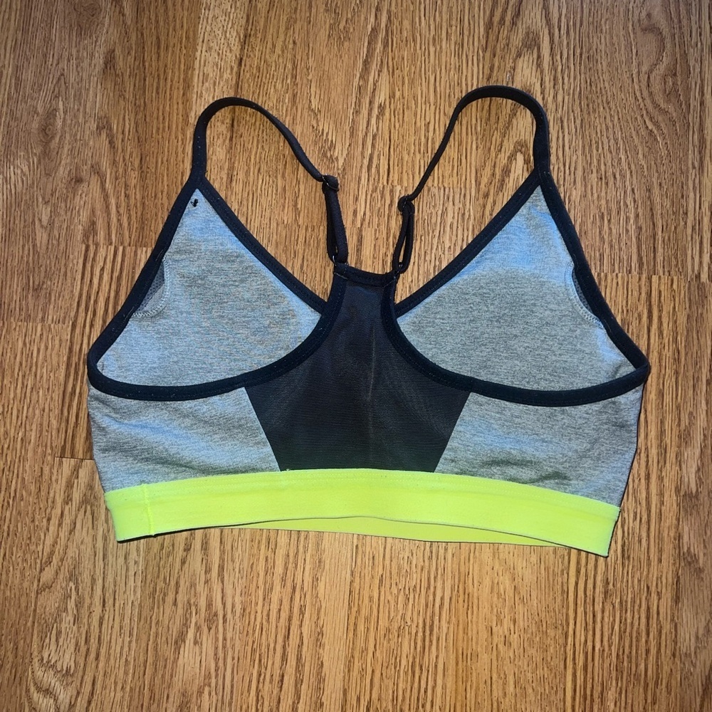 Nike Sports Bra - Picture 2 of 3